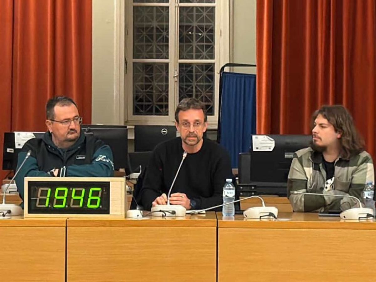 Παρουσιάστηκε στο Αγρίνιο το βιβλίο «Προπαγάνδα και Παραπληροφόρηση στο Internet» του Άρη Χατζηστεφάνου |