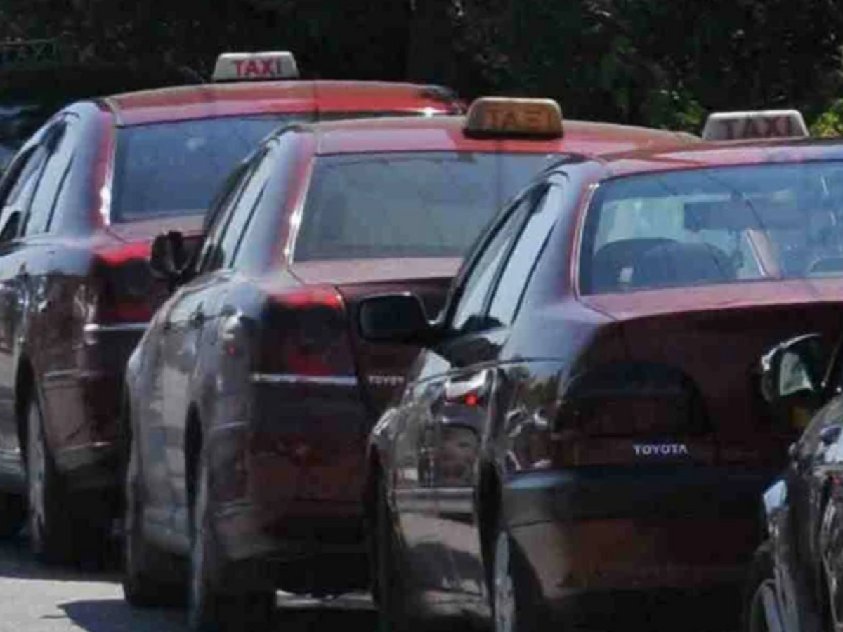 Πάτρα: Κανονικά από τα ξημερώματα τα ταξί