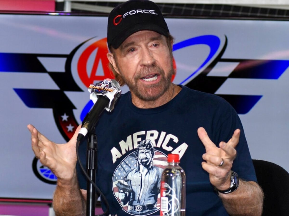 Πέθανε ο ηθοποιός Τσακ Νόρις