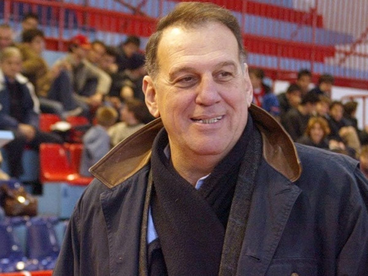 Πέθανε ο Βασίλης Γκούμας