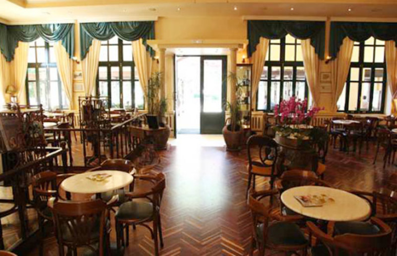 pikro-kafe-servire-i-parataxi-1
