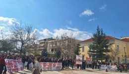 pirgos-megaliodis-sigkentrosi-gia-ta-1