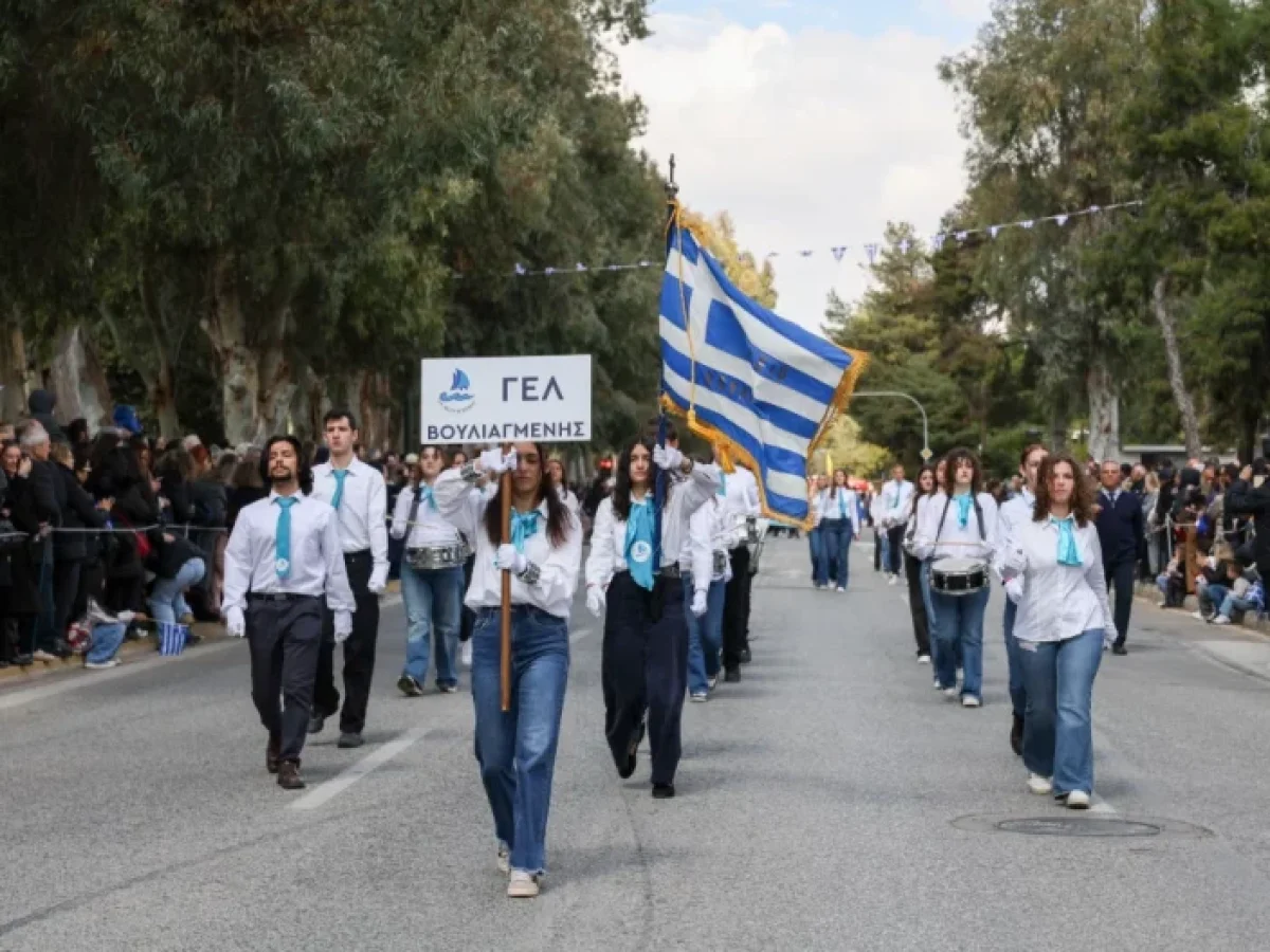 Πλήθος Κόσμου για την 25η Μαρτίου στον Δήμο Βάρης-Βούλας-Βουλιαγμένης