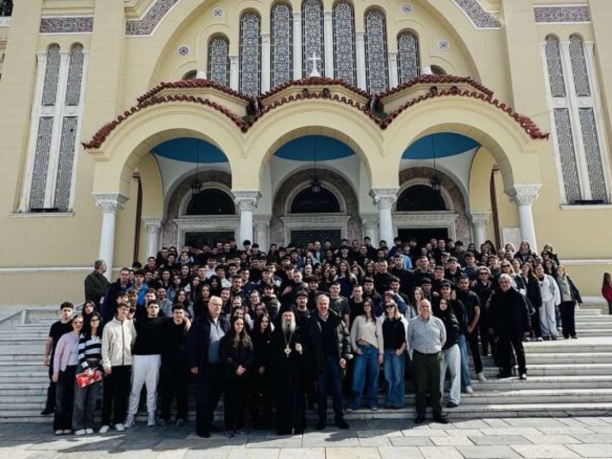 Πλήθος μαθητών από την Τρίπολη στον Άγιο Ανδρέα Πατρών (εικόνες)