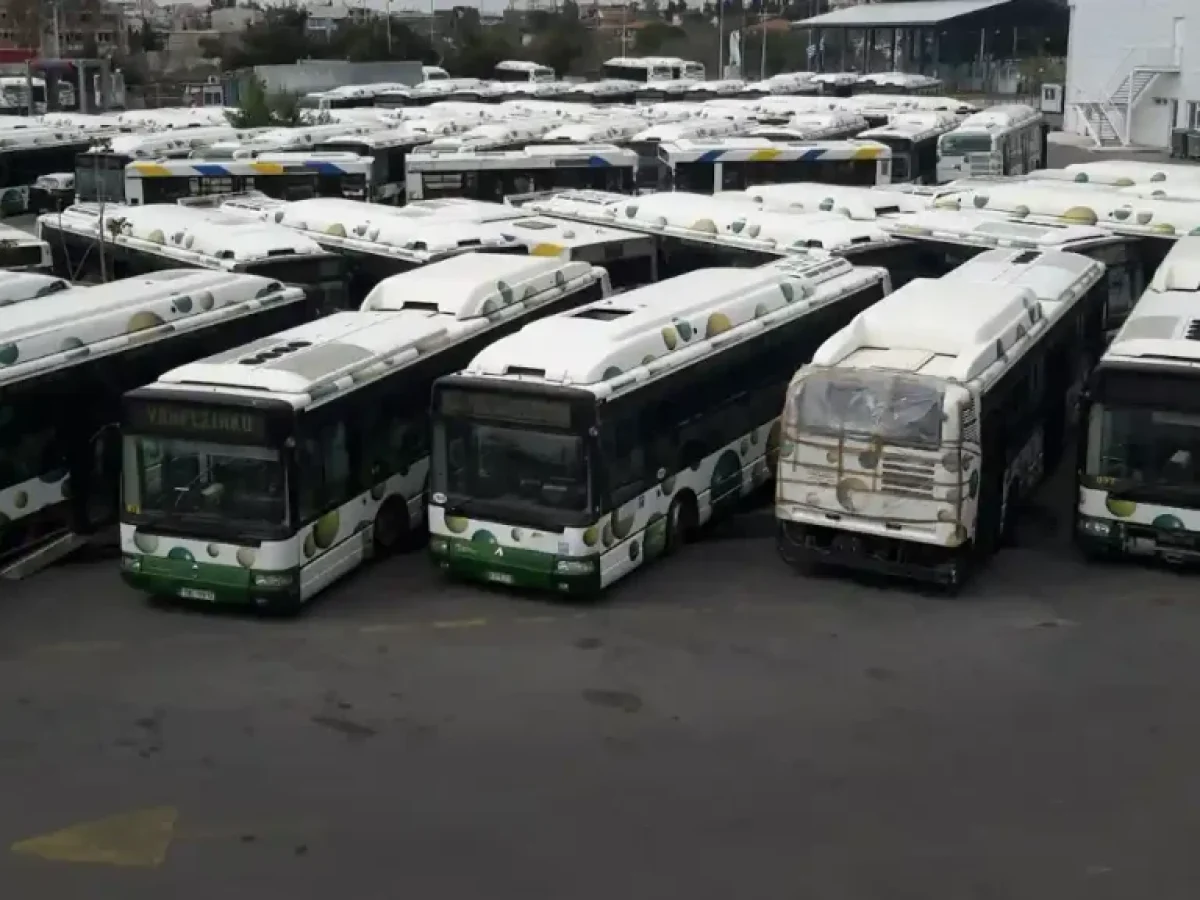 Πολεοδομικό αδιέξοδο για τα νέα ηλεκτρικά λεωφορεία: Σε «αναμμένα κάρβουνα» το αμαξοστάσιο της ΟΣΥ στο Θριάσιο