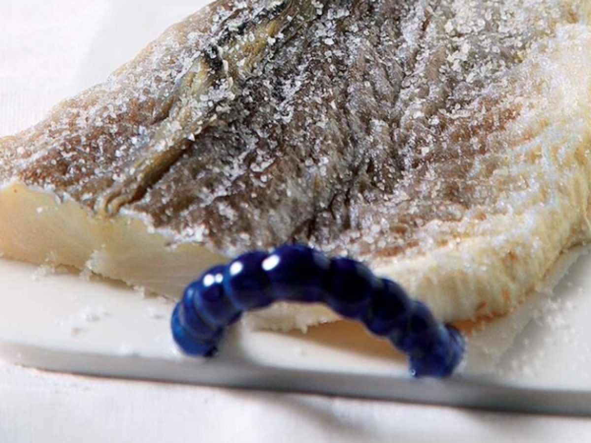 Πώς ξαλμυρίζουμε σωστά τον παστό μπακαλιάρο: τα κλασικά βήματα και μυστικά που δεν ξέραμε
