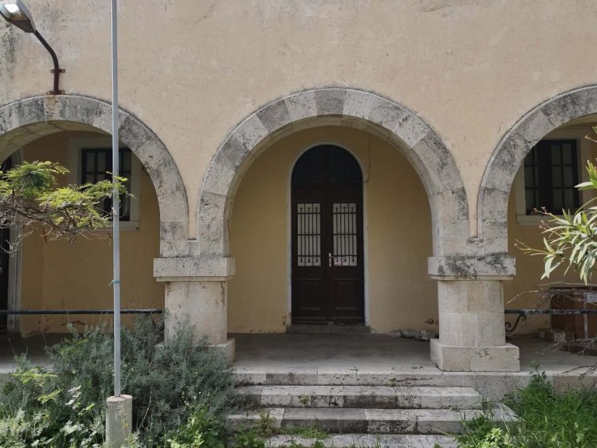 «Πράσινο φως» για την αποκατάσταση του ιστορικού κτηρίου της πρώην Χωροφυλακής στη Χώρα Καλύμνου