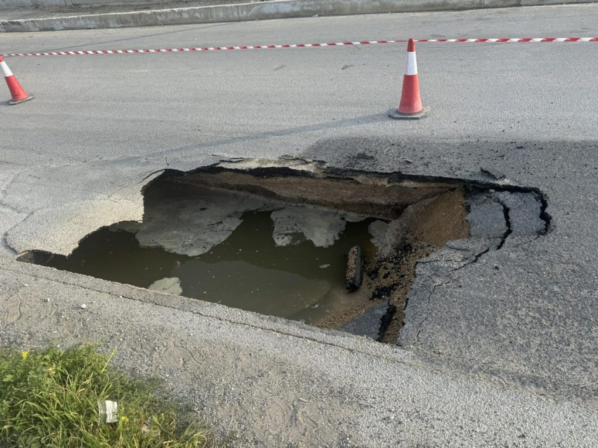 ΠΡΟΣΟΧΗ! Σοβαρή βλάβη στον κεντρικό αποχετευτικο αγωγό στην Ποσειδωνία