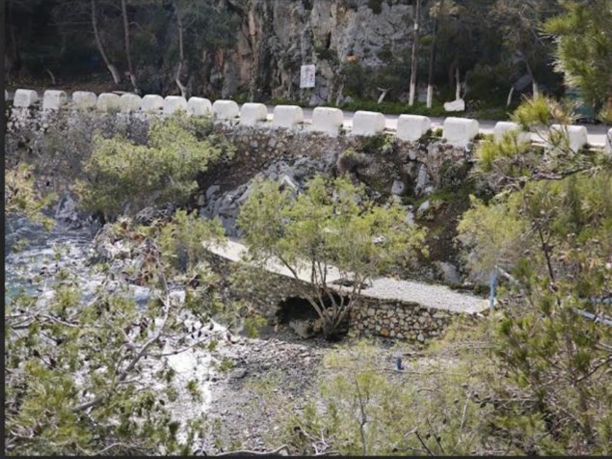 Προσωρινή απαγόρευση διέλευσης στην περιοχή Θέρμα – Γέφυρα στην Κάλυμνο λόγω επικινδυνότητας