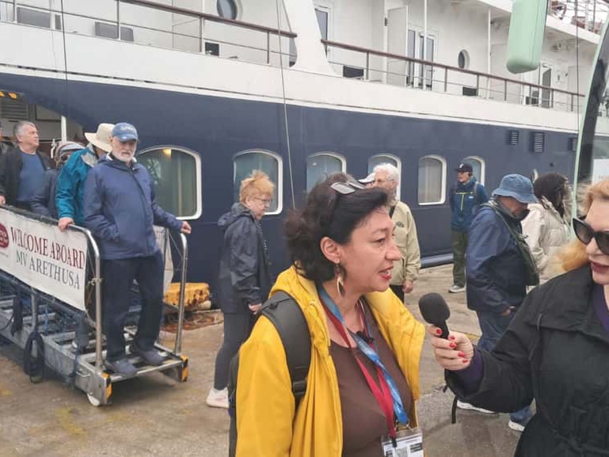 Πρώτη άφιξη κρουαζιερόπλοιου για το 2026 στην Κάλυμνο – Το “ARETHUSA” άνοιξε τη σεζόν (video)