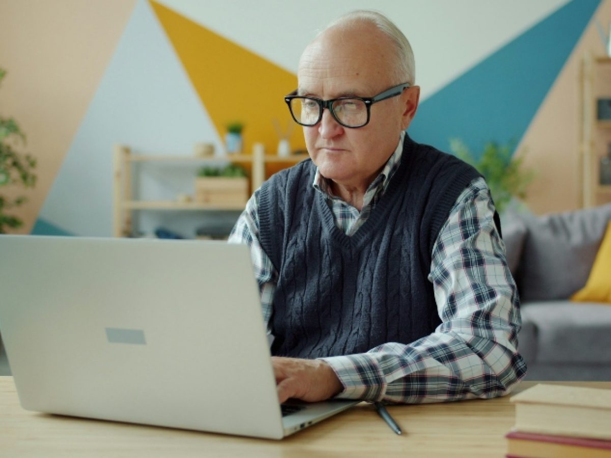 Ψηφιακή ενδυνάμωση για τους ηλικιωμένους στον Δήμο – Ξεκίνησαν οι εγγραφές