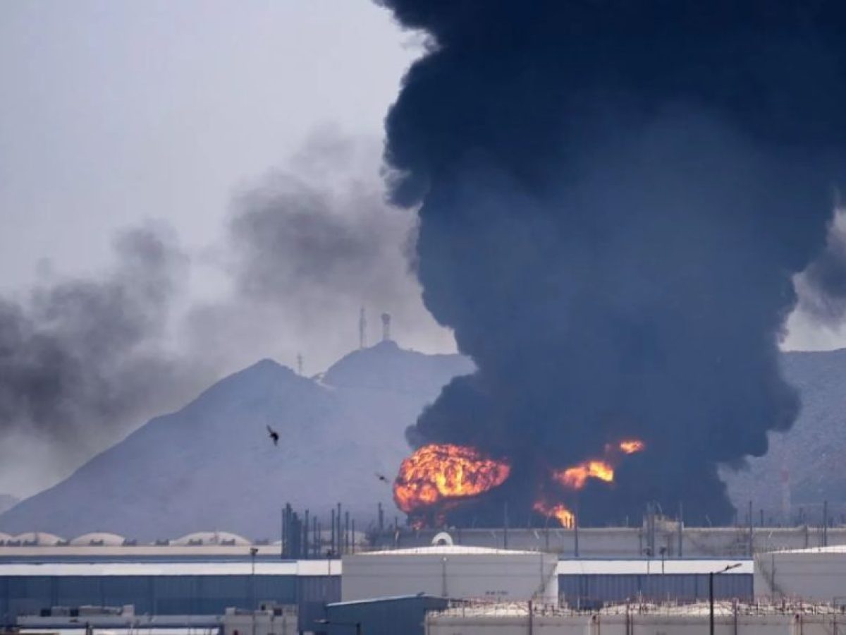 Ψήφισμα μαθητών από το Γυμνάσιο Κολυμβαρίου για τον πόλεμο στο Ιράν