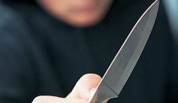 rethimno-Αpilise-ti-gineka-tou-1