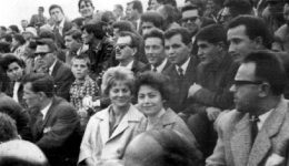 retro-o-vasilis-tsitsanis-parakolouthi