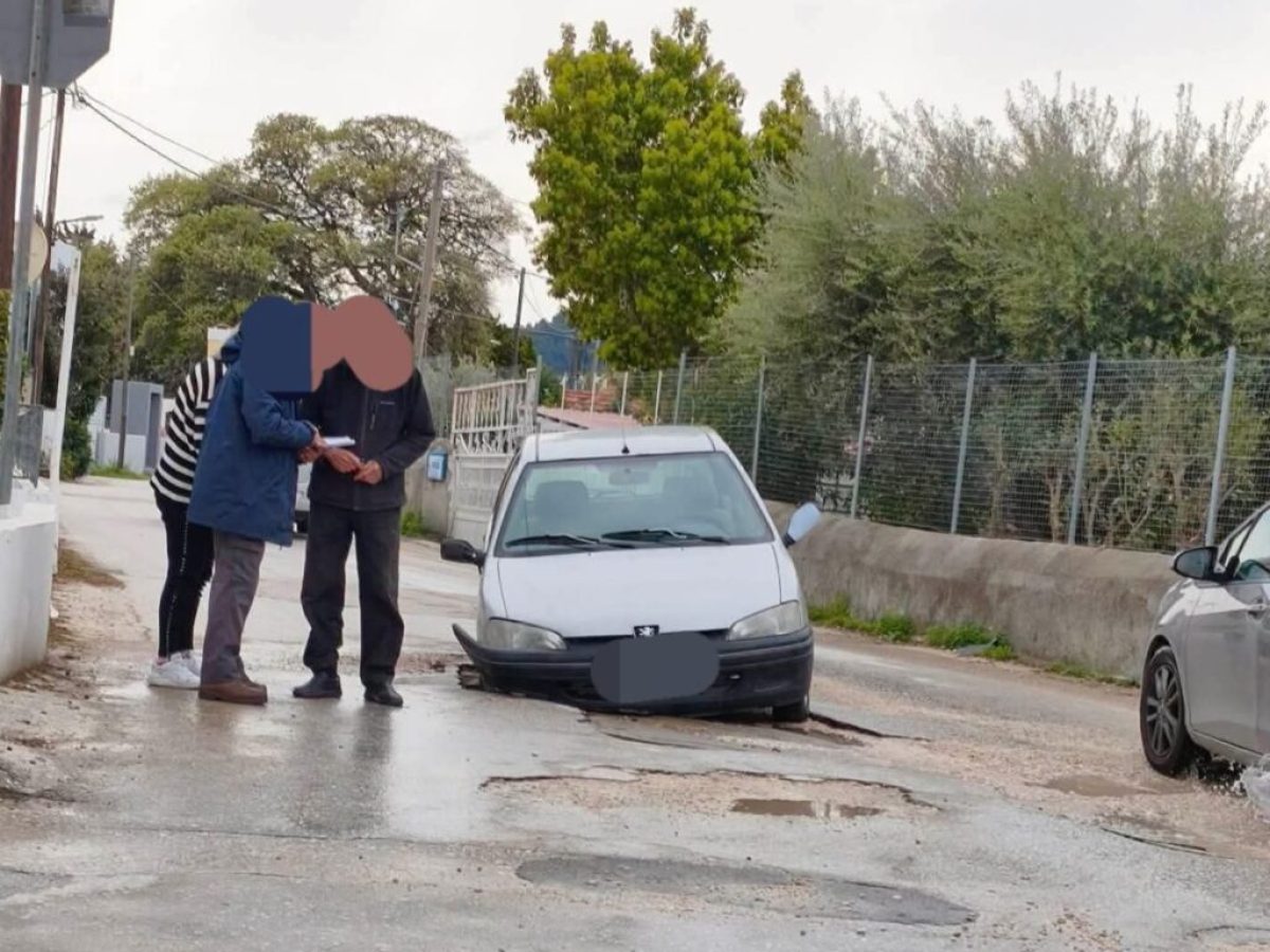 Ρόδος: Στο «κενό» όχημα μετά από καθίζηση οδοστρώματος στην Ιξιά