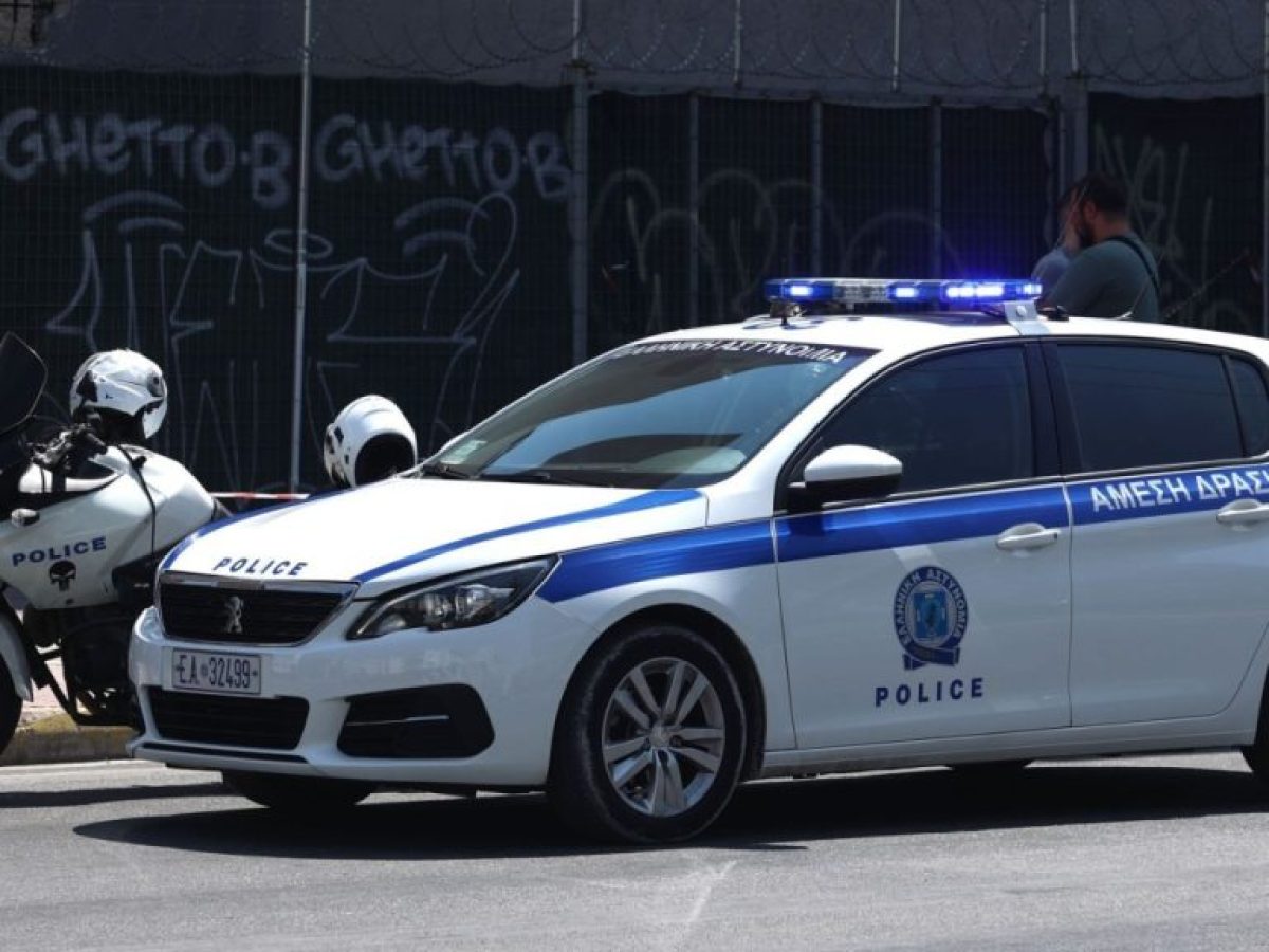 Ρομά μπήκε με ψεύτικο όπλο σε σούπερ μάρκετ στην Πάτρα και απείλησε υπάλληλο