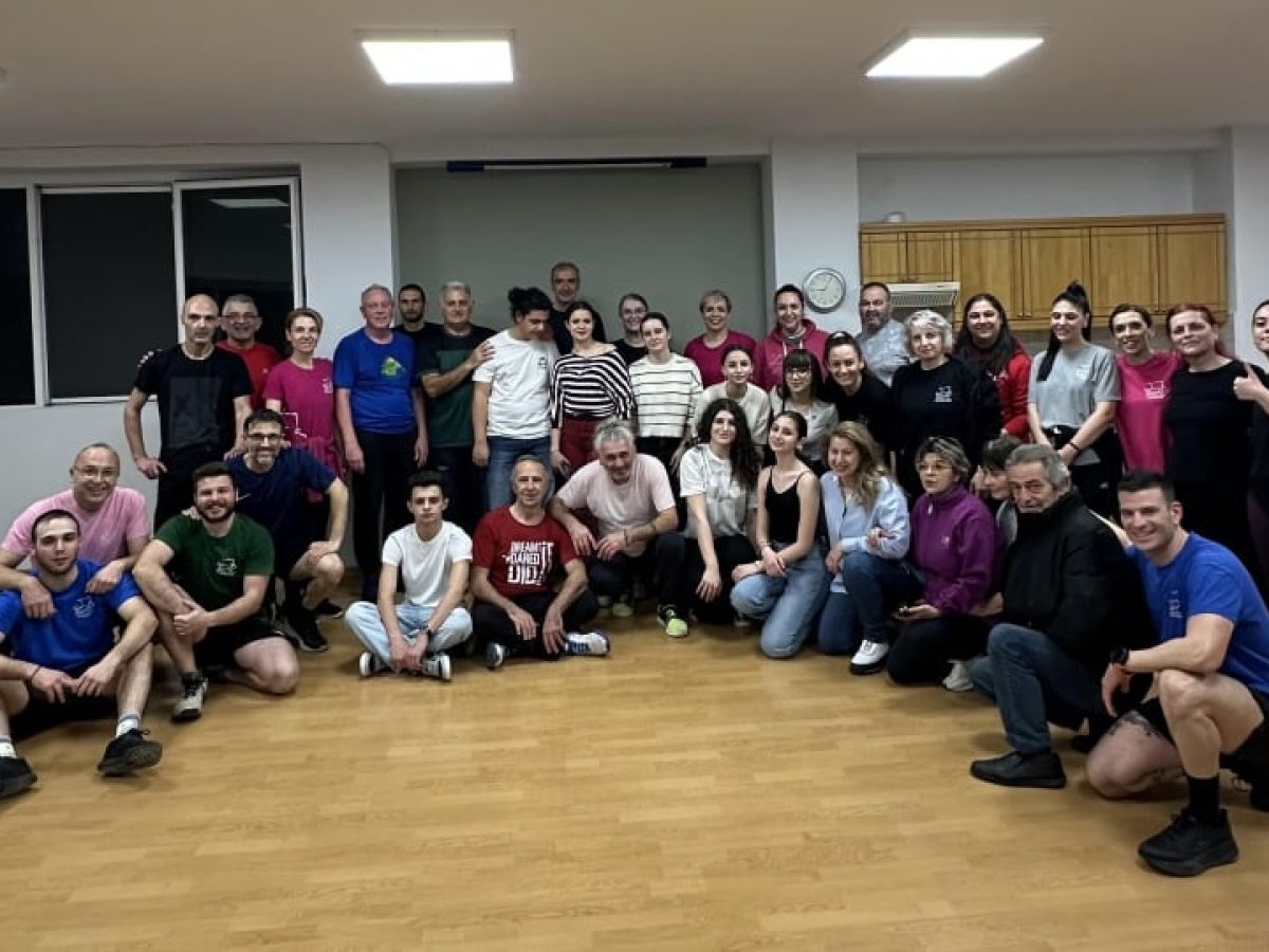 Ρουμάνοι μαθητές «μυήθηκαν» στις παραδόσεις και τους χορούς του Πόντου από τους «Αργοναύτες» του Κιλκίς