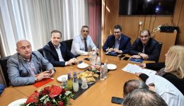 sakkas-zitise-chrimatodotisi-gia-apokatastasis