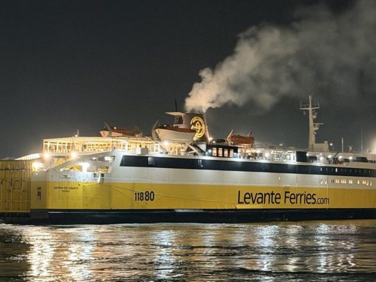 Σαλπάρισε για το Αιγαίο το Smyrna di Levante – Προσωρινή αντικατάσταση του Blue Star Chios