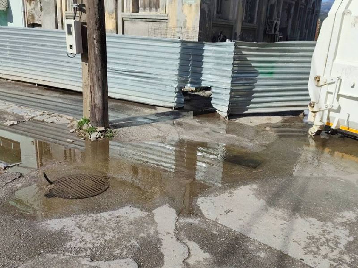 Σάμος 2026: Όταν η πόλη «μυρίζει» εγκατάλειψη