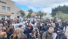 santorini-pragmatopiithike-sigkentrosi-gia-ta