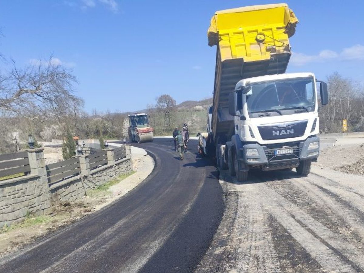 Σε εξέλιξη εργασίες βελτίωσης της οδικής ασφάλειας στον Ξηρόκαμπο