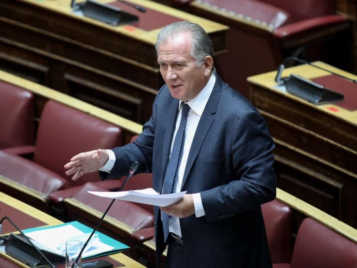 “Σε καθεστώς ομηρίας οι μετανάστες στη Βοιωτία-Δύο χρόνια αναμονή για άδειες που λήγουν πριν εκδοθούν”