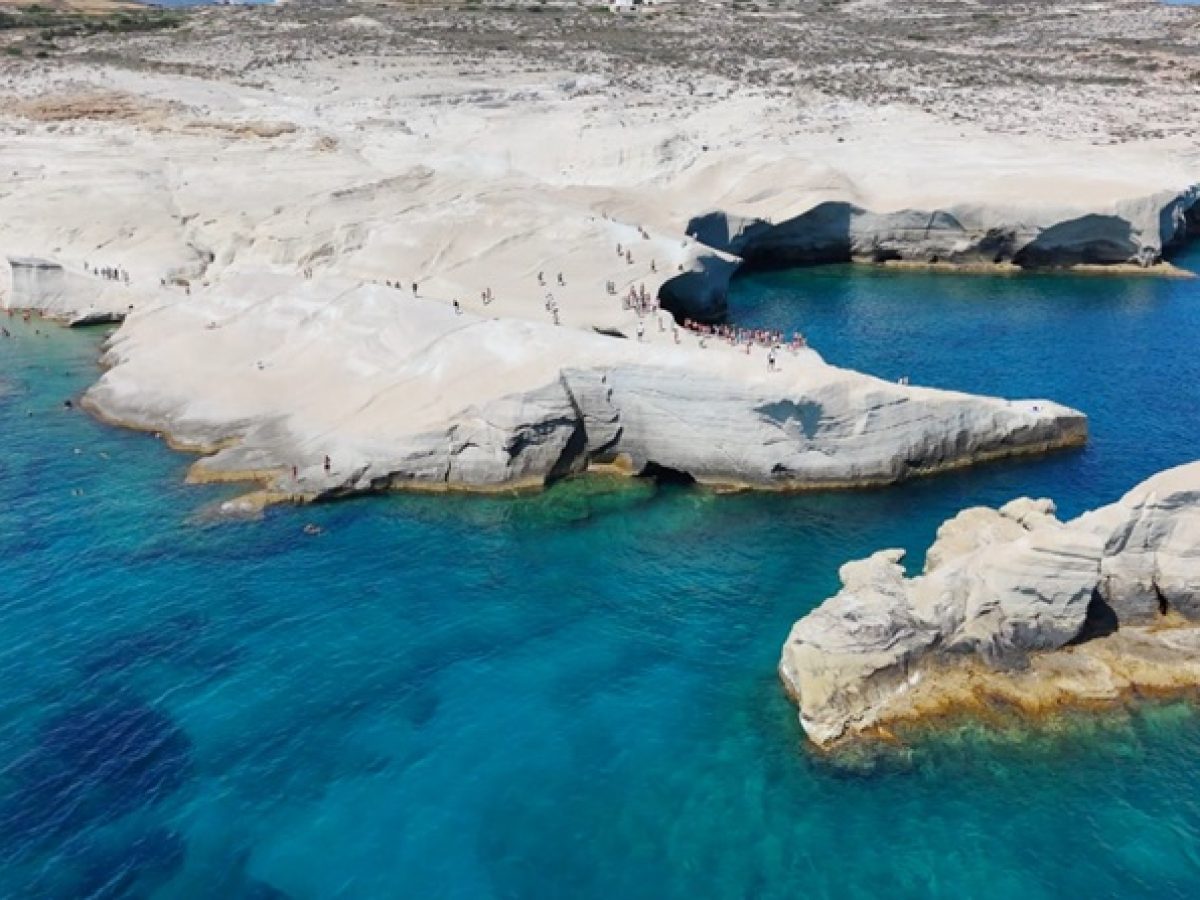 Σε Κυκλάδες και Μήλο , οι πράσινες επενδύσεις σε δίνη οικολογικού λαϊκισμού