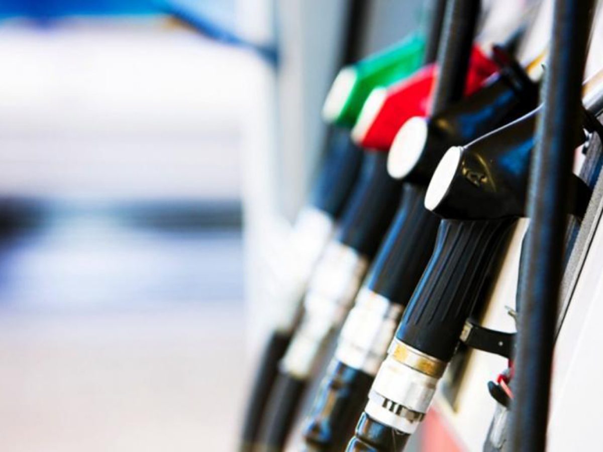 Σε ποιες περιοχές της Ελλάδας πωλούνται ακριβότερα η αμόλυβδη και το πετρέλαιο κίνησης – Η εικόνα για τα Δωδεκάνησα