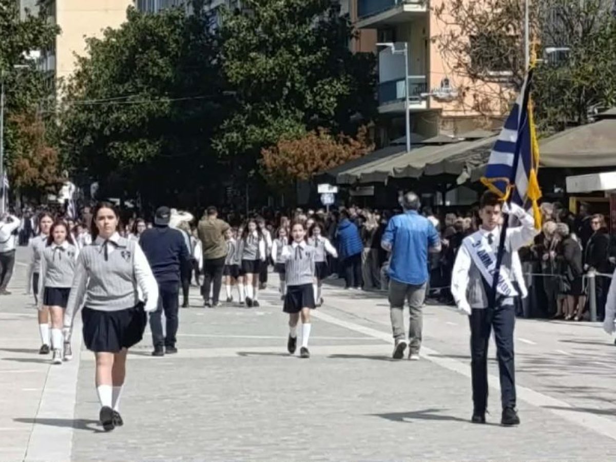 Σέρρες: Με λαμπρότητα και πλήθος κόσμου τιμήθηκε η 25η Μαρτίου