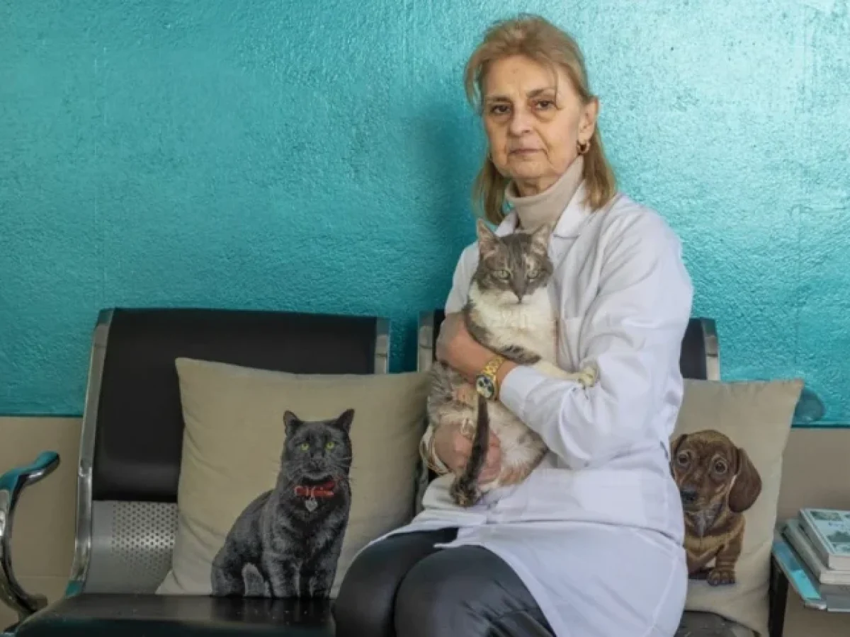 Σία Σπανογιάννη – Ζαμπέλα, η αγαπημένη κτηνίατρος των Νοτίων