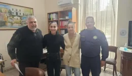sigkinisi-ke-iperifania-gia-tin