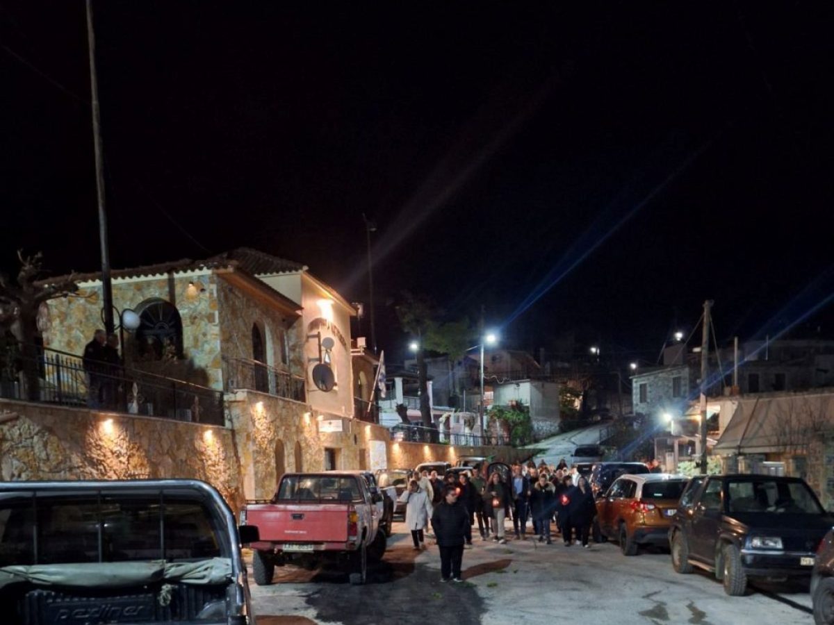 Συγκίνηση και κατάνυξη σε χωριό της Εύβοιας: Έφτασε θαυματουργή εικόνα