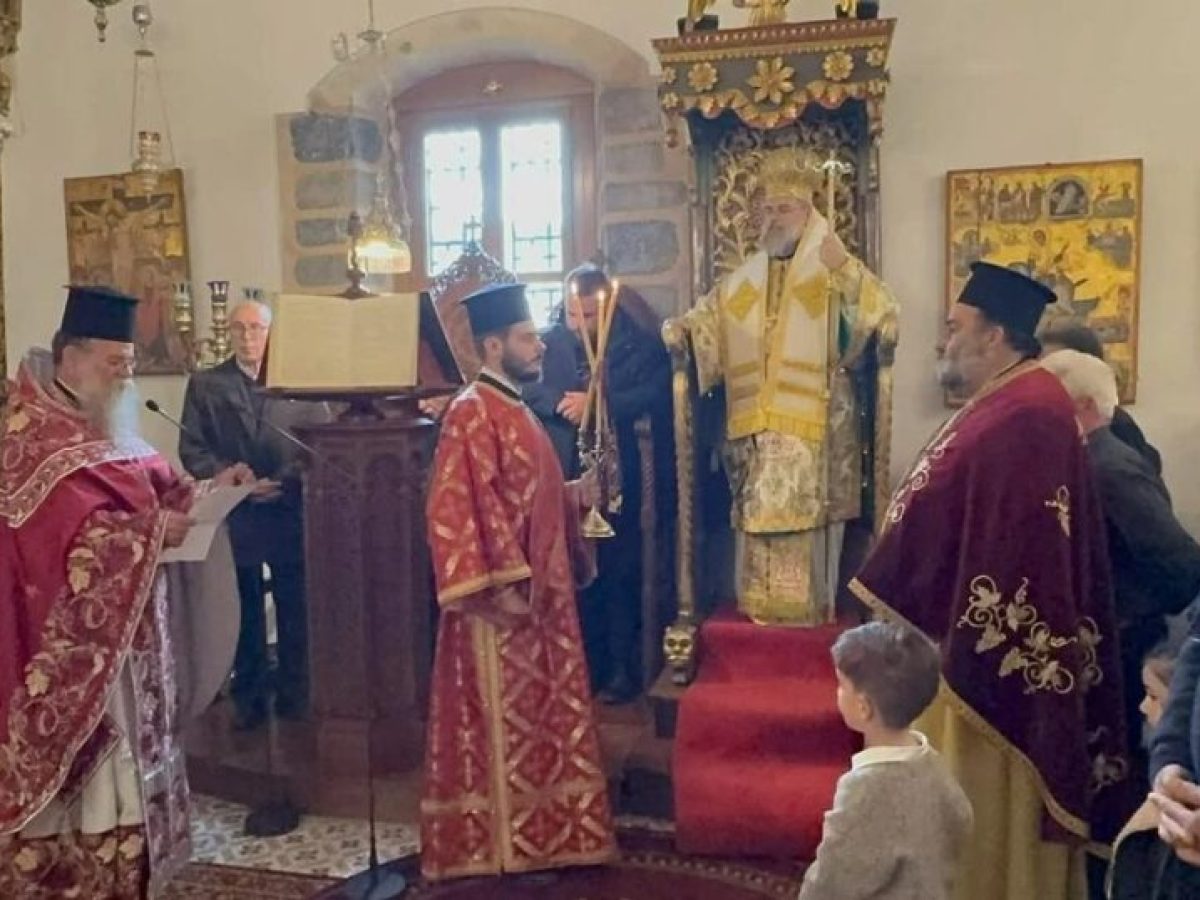 Συγκίνηση: Ο Μητροπολίτης Κυδωνίας και Αποκορώνου Τίτος, λειτούργησε στον ναό όπου έκανε τα πρώτα του βήματα ως ιερέας