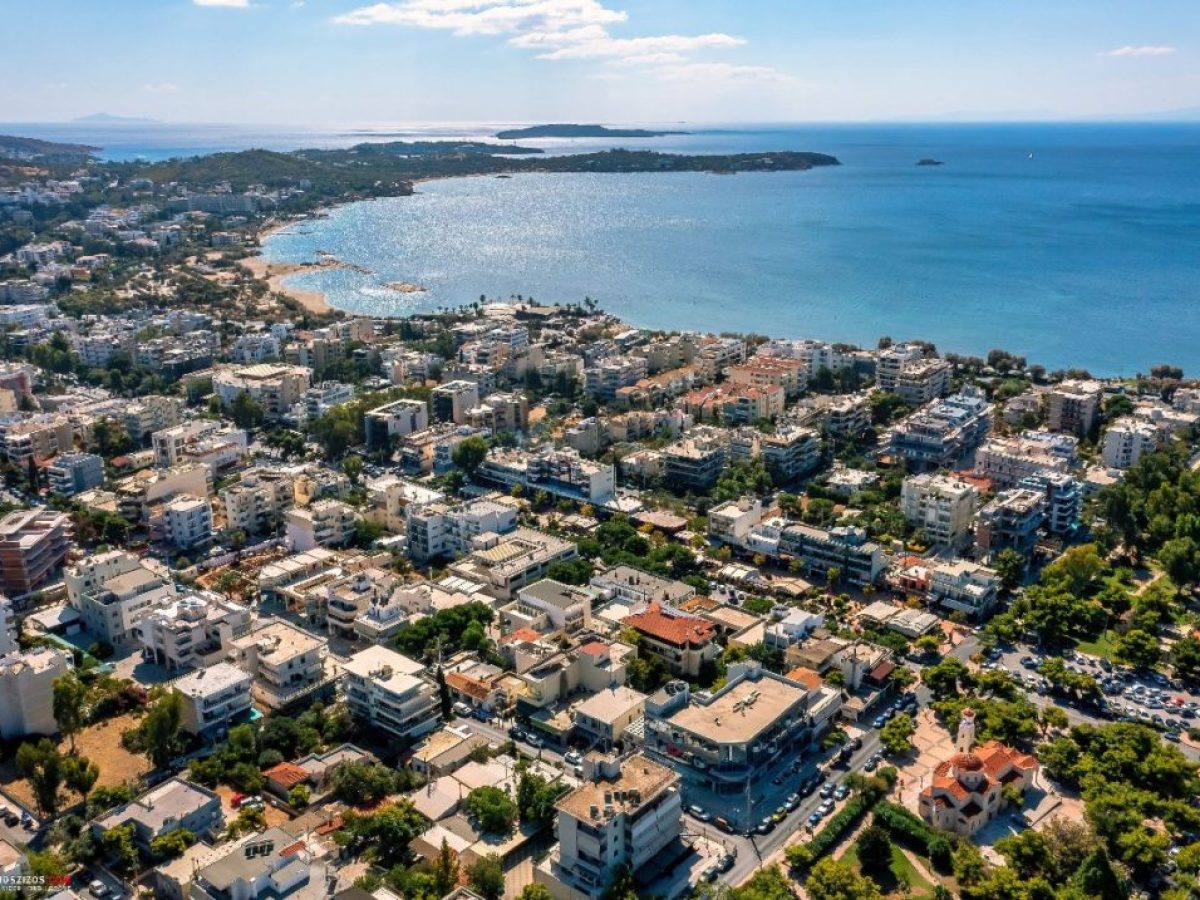 Σύλληψη 39χρονου για κλοπές σε καταστήματα της Βούλας