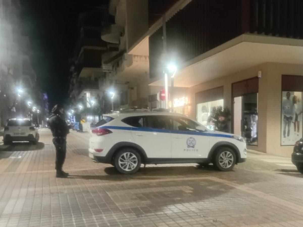 Συλλήψεις τριών ανηλίκων και τριών γονέων για το αιματηρό επεισόδιο στο Αγρίνιο-Βίντεο οι στιγμές μετά το μαχαίρωμα