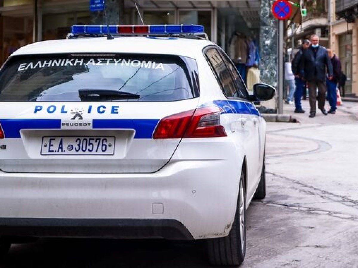 Συναγερμός για πυροβολισμούς στη Μαραθώνος: Άγνωστοι άνοιξαν πυρ εναντίον αυτοκινήτου