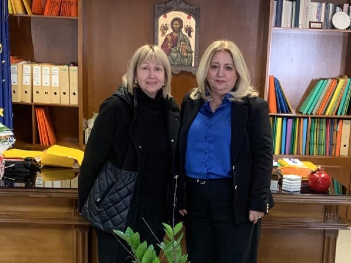 Συνάντηση Χρύσας Ντιντή με την πρόεδρο του Ιατρικού Συλλόγου Τρικάλων Μαρία Αθανασίου-Γιαγιάκου