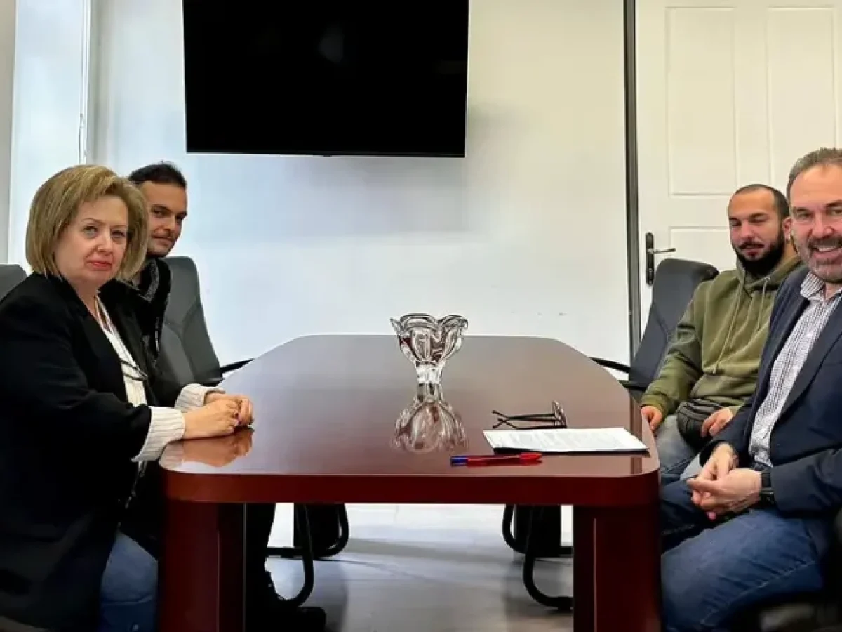 Συνάντηση εκπροσώπων φοιτητικών συλλόγων με τον Δήμαρχο Φλώρινας