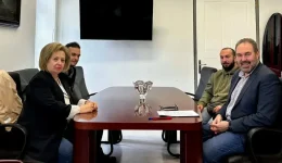 sinantisi-ekprosopon-fititikon-sillogon-me