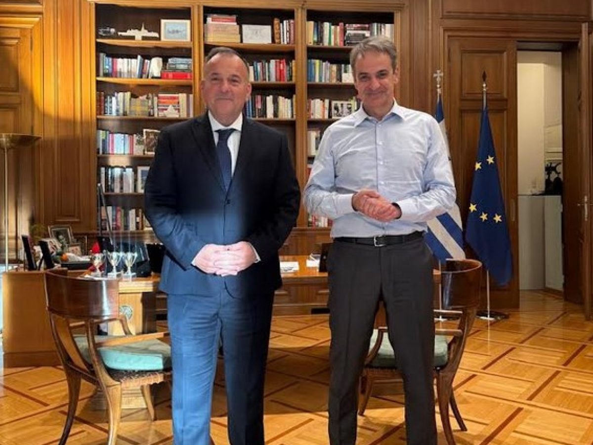 Συνάντηση Γιάννη Παππά με τον Πρωθυπουργό Κυριάκο Μητσοτάκη στο Μέγαρο Μαξίμου