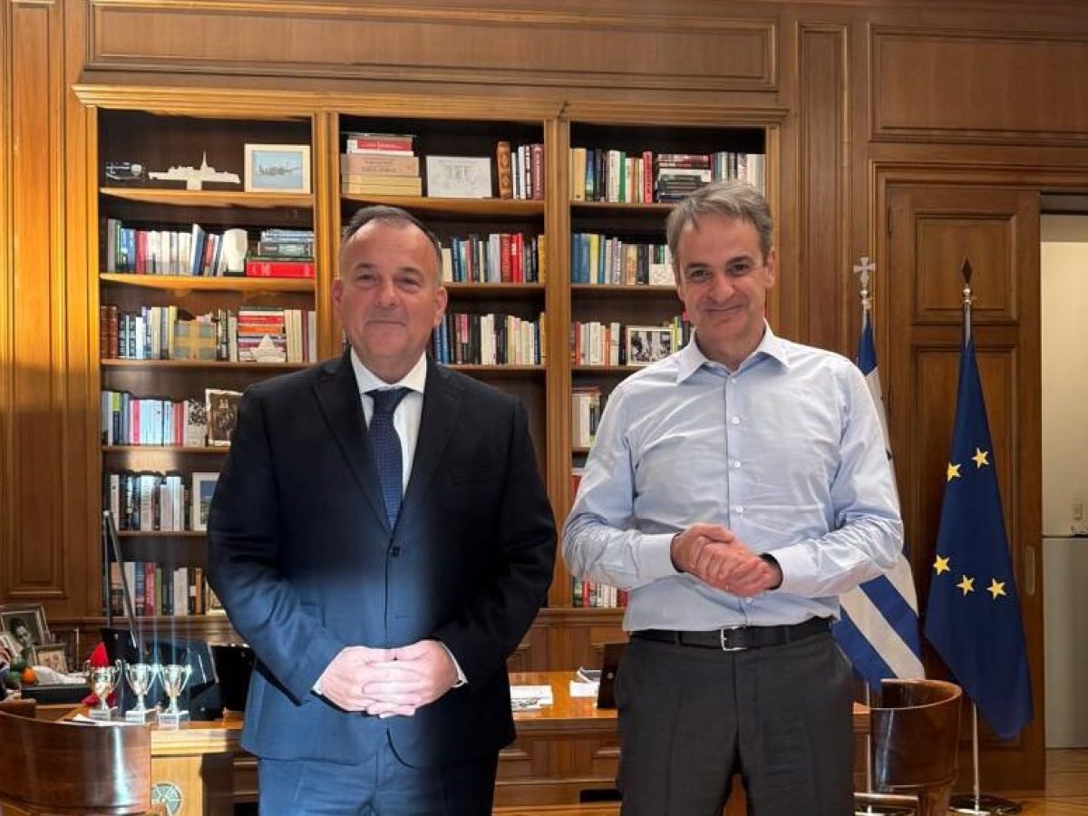 Συνάντηση Γιάννη Παππά με τον Πρωθυπουργό Κυριάκο Μητσοτάκη στο Μέγαρο Μαξίμου