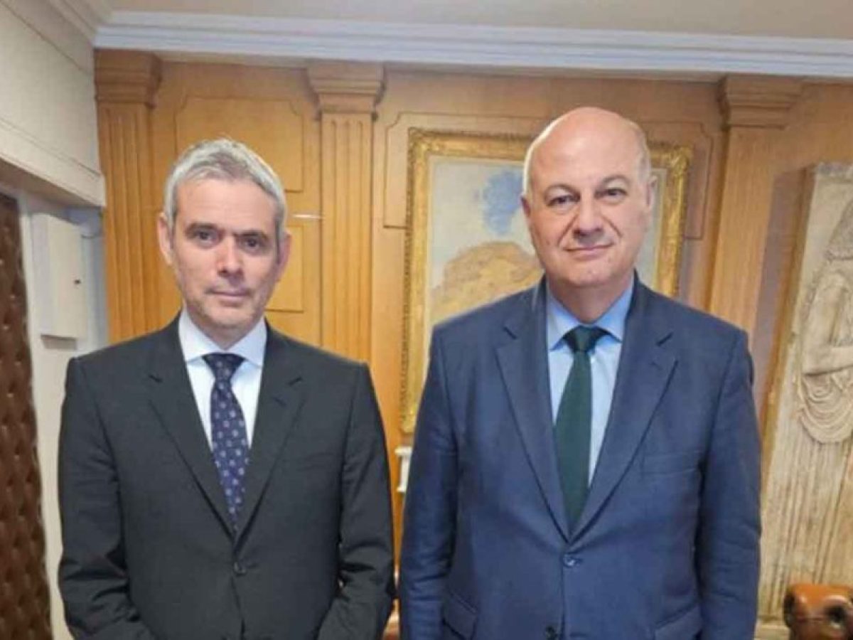 &Sigma;&upsilon;&nu;ά&nu;&tau;&eta;&sigma;&eta; &Kappa;&alpha;&rho;&alpha;&gamma;&kappa;&omicron;ύ&nu;&eta; &ndash; &Tau;&sigma;&iota;ά&rho;&alpha; &gamma;&iota;&alpha; &tau;&eta;&nu; ί&delta;&rho;&upsilon;&sigma;&eta; &Sigma;&chi;&omicron;&lambda;ή&sigmaf; &Epsilon;&pi;&alpha;&gamma;&gamma;&epsilon;&lambda;&mu;ά&tau;&omega;&nu; &Kappa;&rho;έ&alpha;&tau;&omicron;&sigmaf; &sigma;&tau;&omicron; &Alpha;&gamma;&rho;ί&nu;&iota;&omicron;