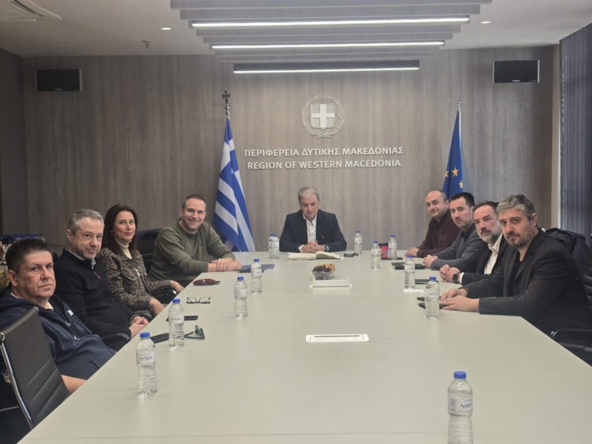 Συνάντηση της Περιφέρειας με Εμπορικούς Συλλόγους για τη στήριξη των μικρομεσαίων επιχειρήσεων