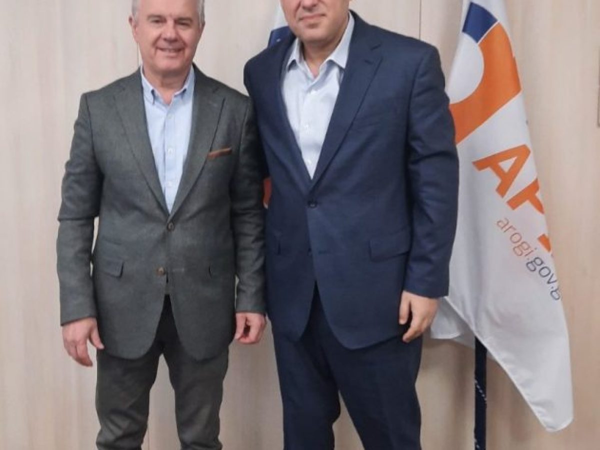 Συνάντηση του Δημάρχου Τεμπών Γιώργου Μανώλη με τον Υφυπουργό Κλιματικής Κρίσης και Πολιτικής Προστασίας Κώστα Κατσαφάδο