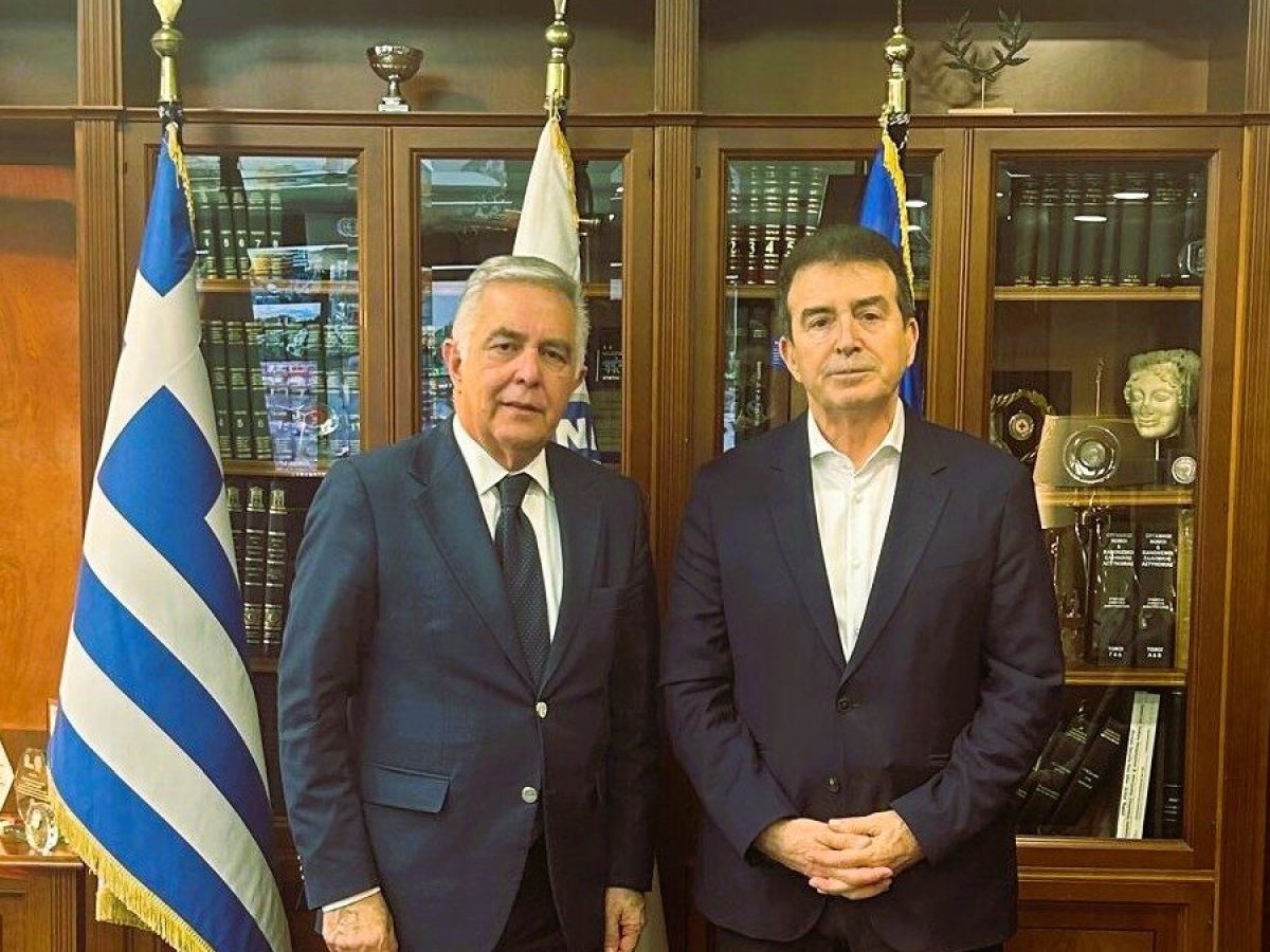 Συνάντηση του Βασίλη Α. Υψηλάντη με τον Υπουργό Προστασίας του Πολίτη για τα κτηριακά θέματα ( κρατητήρια Ρόδου-ΑΤ Λέρου) και ενίσχυσης της Αστυνομικής Δύναμης στα νησιά με έμφαση τις τουριστικές περιοχές.