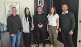 sinantisi-verouti-me-to-neo-4