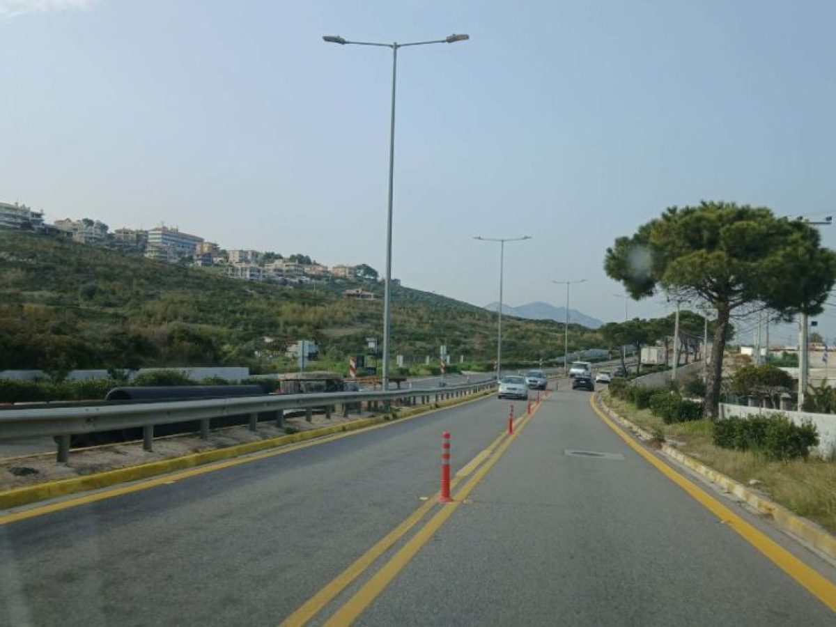 Συνεχίζονται οι εργασίες της ΕΥΔΑΠ στη λεωφόρο Μαραθώνος για το αποχετευτικό