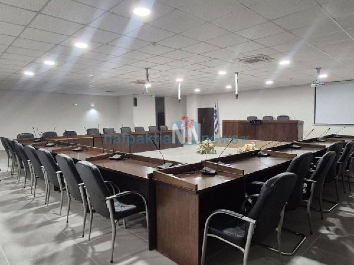 Συνεδριάζει τη Δευτέρα το δημοτικό συμβούλιο Ναυπακτίας