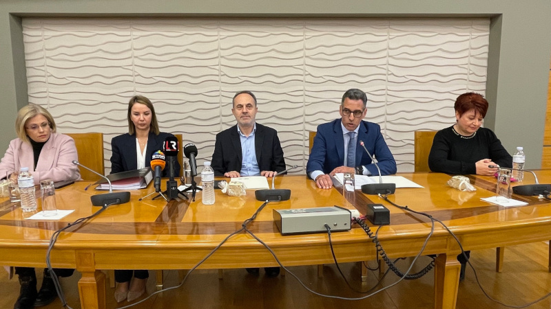sinedriazi-to-dimotiko-simvoulio-lamieon